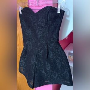 Astr Strapless Black Lace Romper Sweetheart Neckline. Size  Small. Like new.